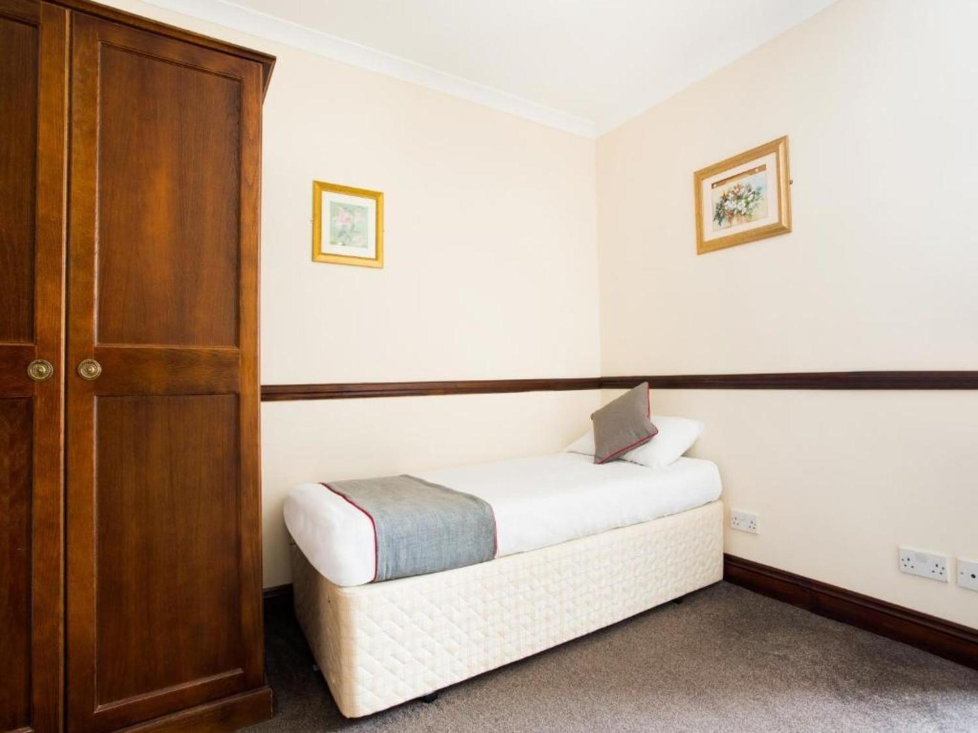 Brunel Inn Saltash Quarto foto