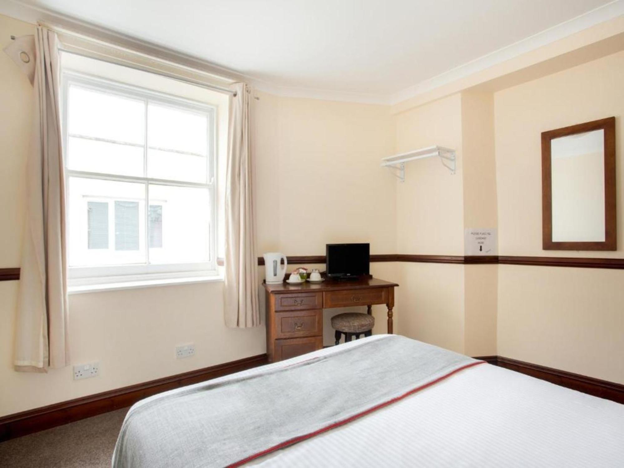 Brunel Inn Saltash Quarto foto